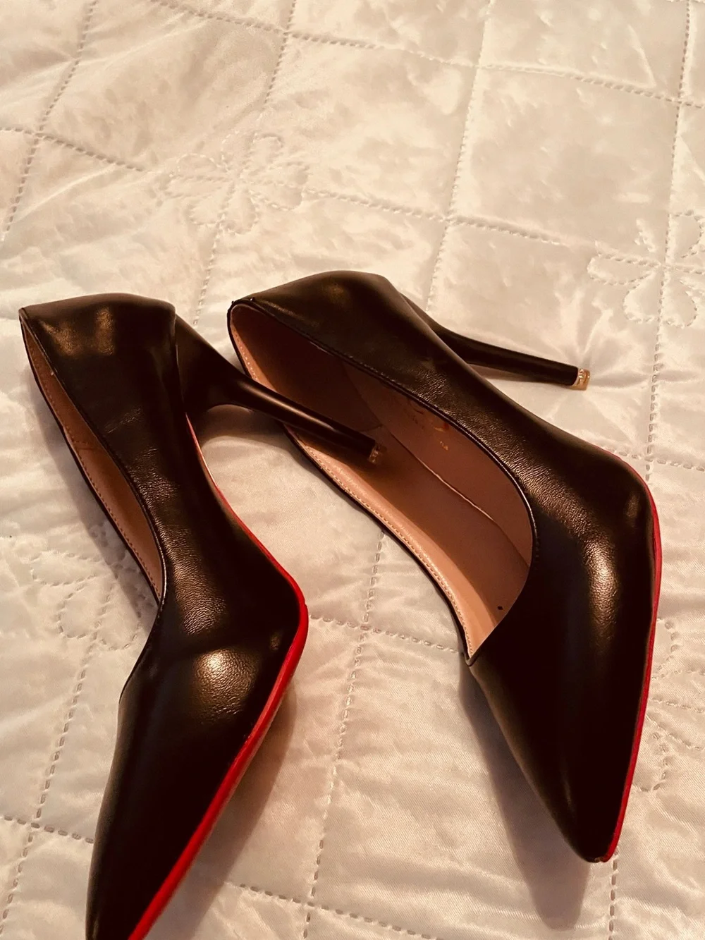 Elegant Black Pointed-Toe Heels